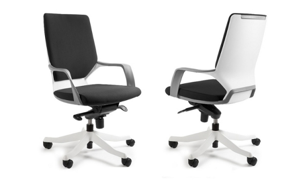 Modne i wygodne krzesło do pracy biurowej