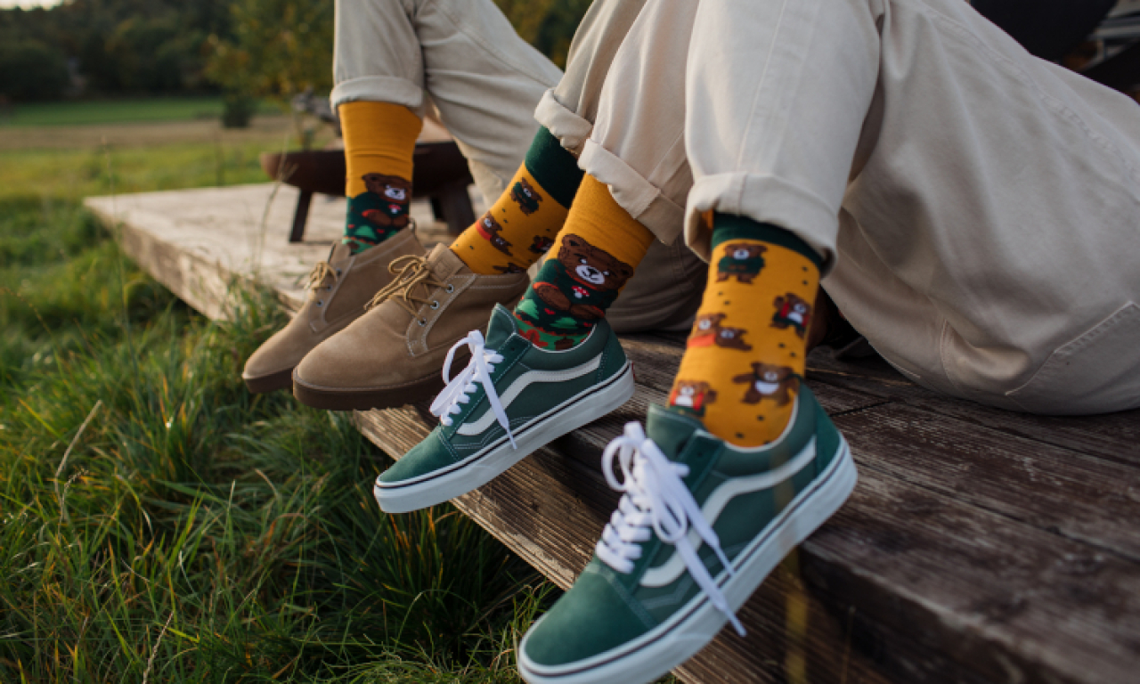 Wie Socken zu den Farben des Herbstes passen