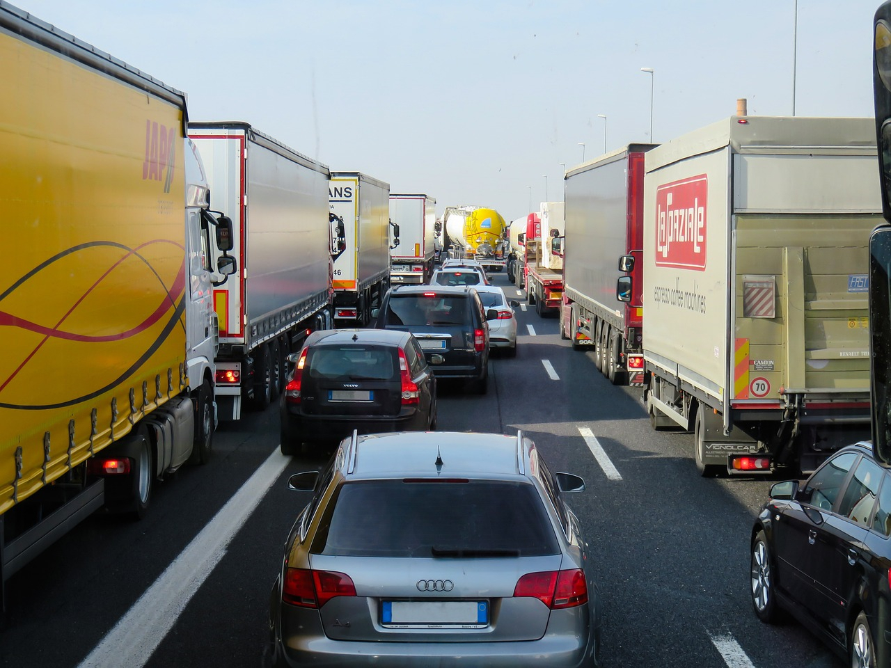 Standards für Transport, Spedition und Logistik neu